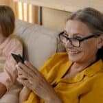 Empowered door uw broekzak: Op smartphone gebaseerde vitale functies voor diabetesmanagement Neem de regie over uw gezondheid: de opkomst van smartphone-gebaseerde monitoring van vitale functies bij chronische aandoeningen