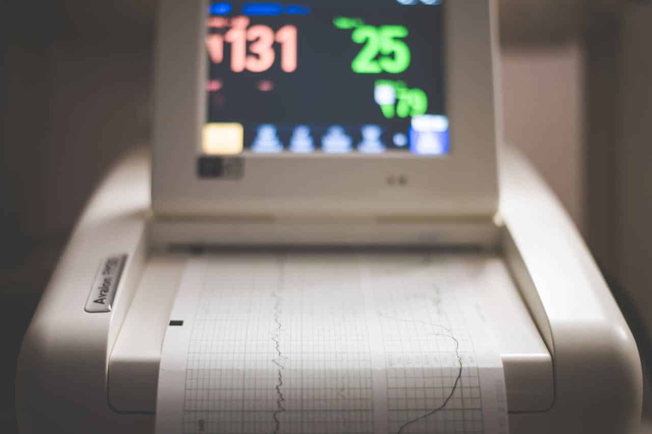 Optimalisatie van het beheer van chronische gezondheidsproblemen met RE.DOCTOR PPG Vitals Sign Scan